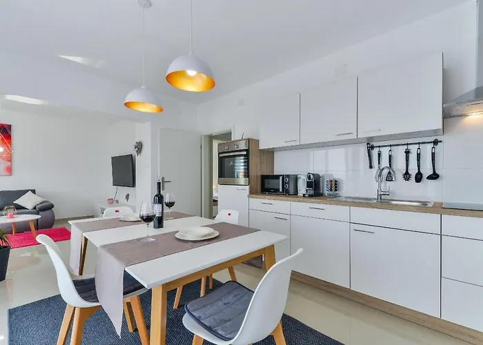 Olujic Apartment Vir